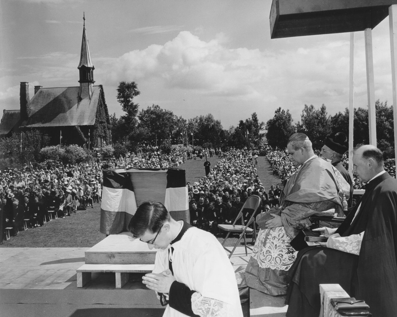 Célébration de la fête nationale acadienne à Grand-Pré, Nouvelle-Écosse, en 1955